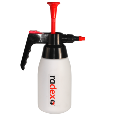 manual pressure sprayer